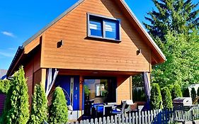 Domek rodzinny DREAM HOME bez tłumów, ogrzewany, taras, ogród z placem zabaw, free parking ogrodzony i zamykany